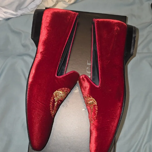 Versace Luxurious Red Velvet Loafers with Gold Medusa - Picture 3 of 5